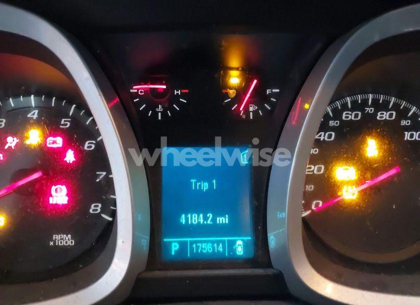 Photo 7 of 2010 Chevrolet Equinox LT (VIN 2CNFLNEYXA6212387)