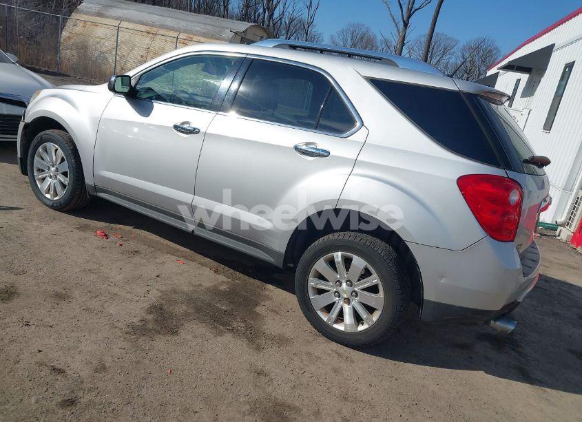 Photo 3 of 2010 Chevrolet Equinox LT (VIN 2CNFLNEYXA6320279)