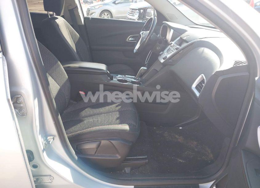 Photo 5 of 2010 Chevrolet Equinox LT (VIN 2CNFLNEYXA6320279)