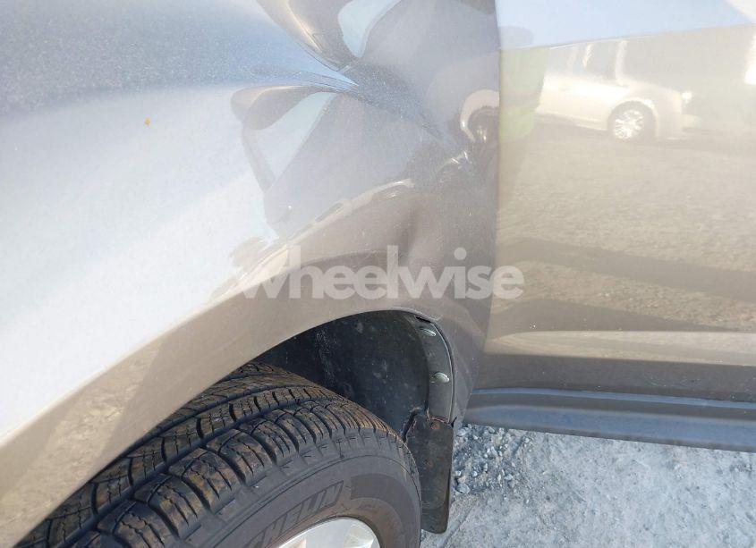 Photo 12 of 2011 Chevrolet Equinox 2LT (VIN 2CNFLPE55B6435889)