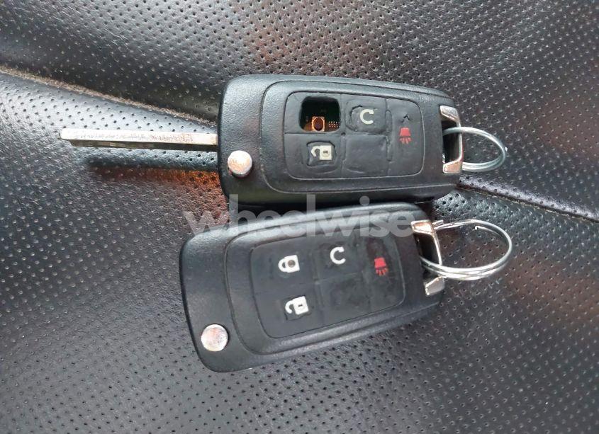 Photo 11 of 2011 Chevrolet Equinox 2LT (VIN 2CNFLPE59B6477272)