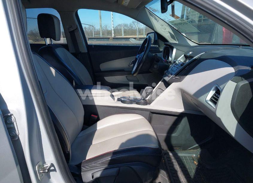 Photo 5 of 2010 Chevrolet Equinox LT (VIN 2CNFLPEY1A6361931)