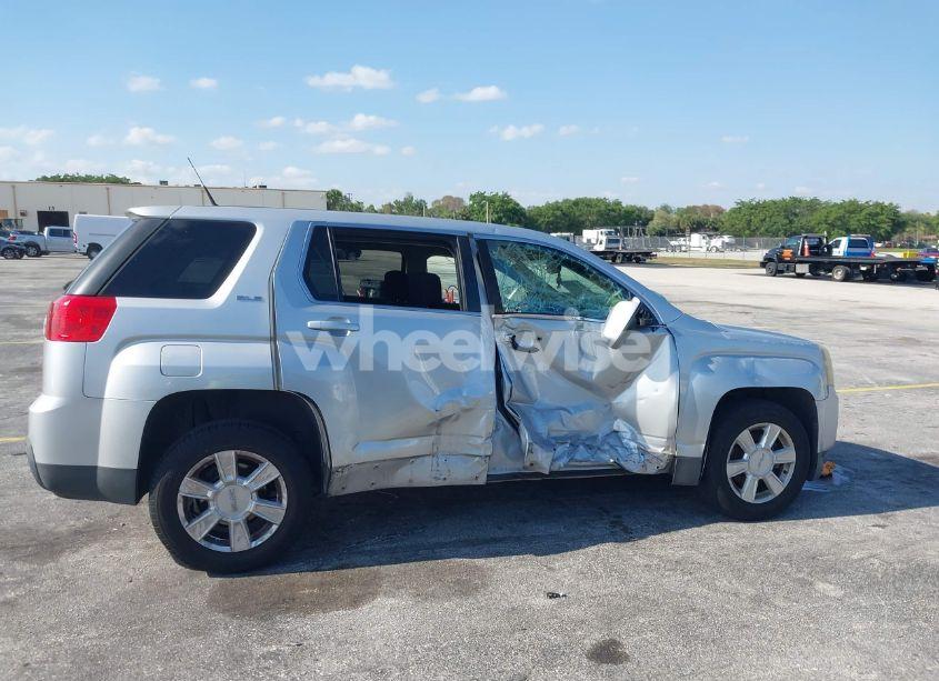 Photo 6 of 2011 Gmc Terrain SLE-1 (VIN 2CTALMEC2B6275986)