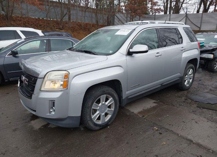 Photo 2 of 2010 Gmc Terrain SLE-1 (VIN 2CTFLCEW1A6245886)