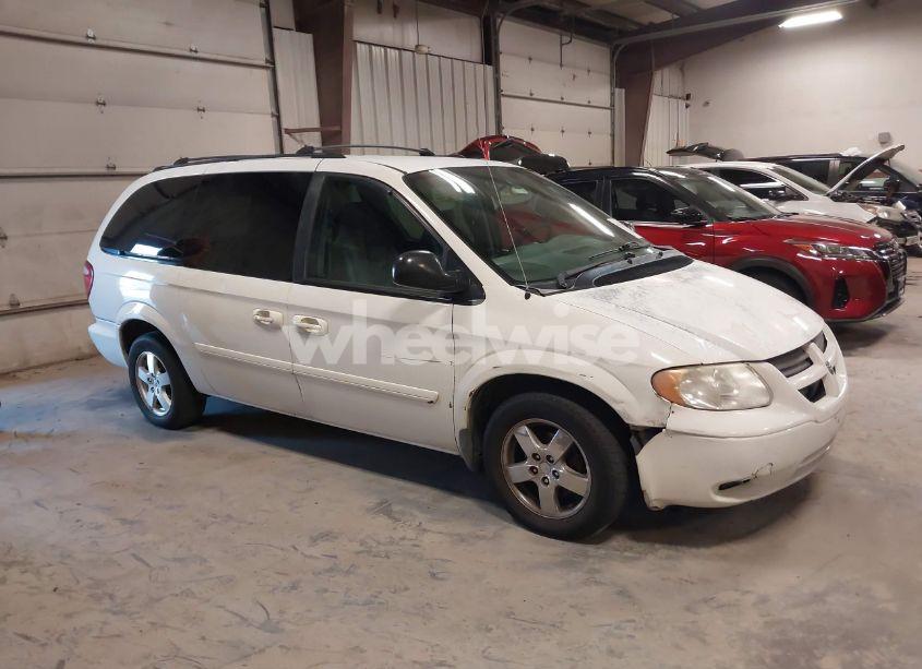 2005 Dodge Grand CARAVAN SE (VIN 2D4GP24R75R105956) main photo