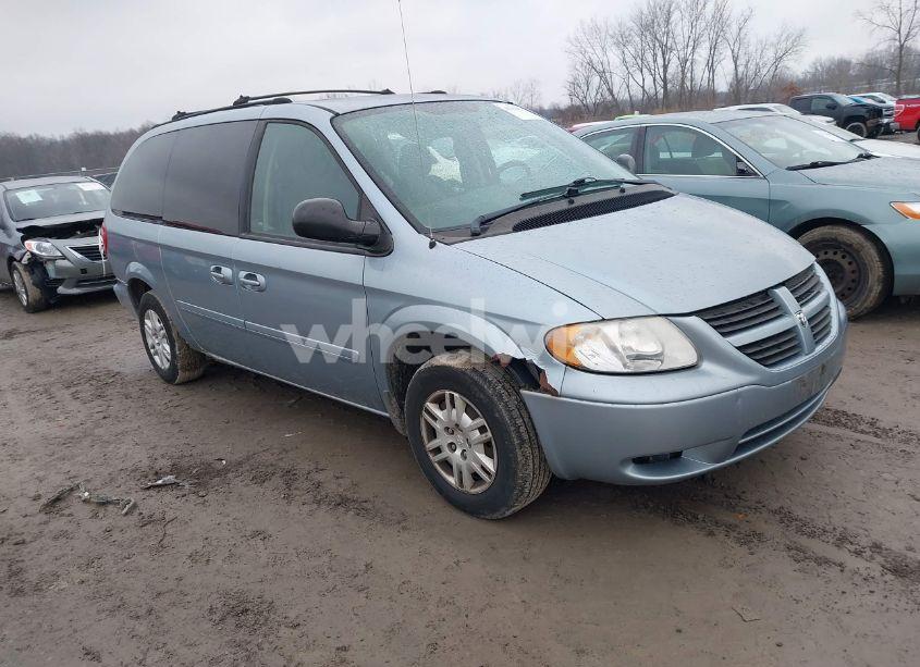 2005 Dodge Grand CARAVAN SE (VIN 2D4GP24RX5R228988) main photo