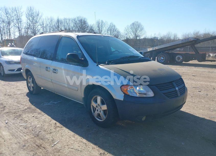 2005 Dodge Grand CARAVAN SXT (VIN 2D4GP44L05R210166) main photo