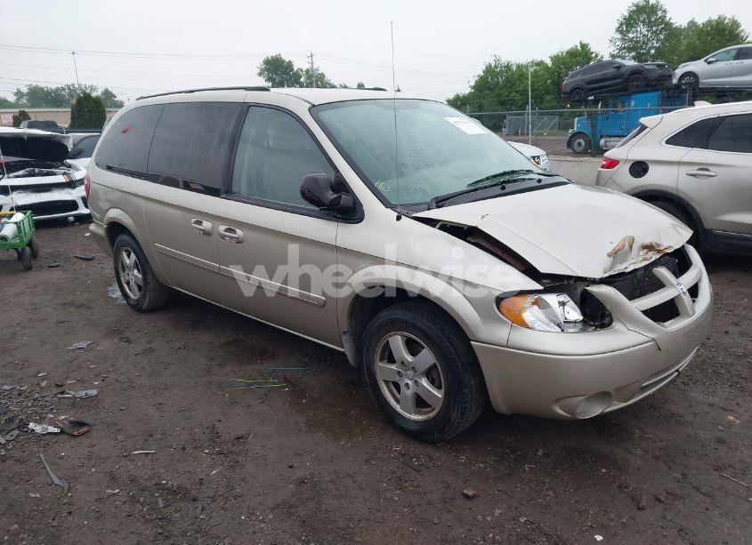 2005 Dodge Grand CARAVAN SXT (VIN 2D4GP44L05R599391) main photo