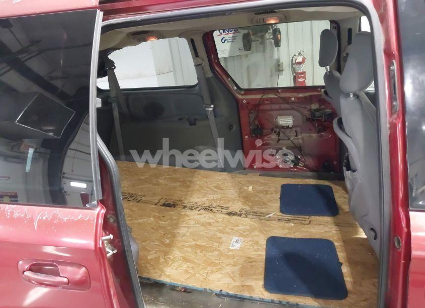 Photo 8 of 2006 Dodge Grand CARAVAN SXT (VIN 2D4GP44L06R782436)