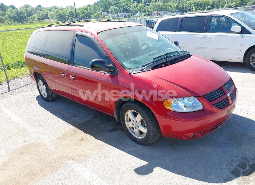 2005 Dodge Grand CARAVAN SXT (VIN 2D4GP44L25R153923) main photo