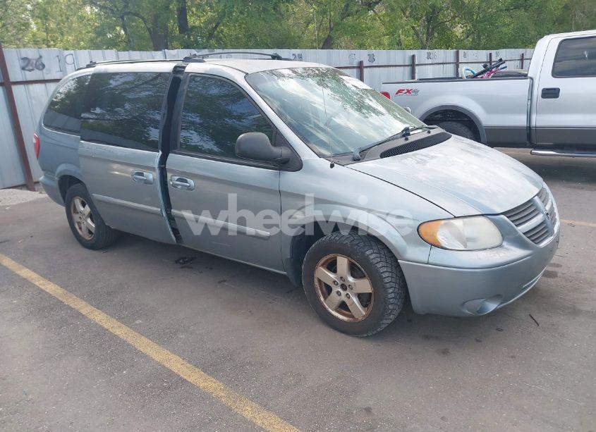 2005 Dodge Grand CARAVAN SXT (VIN 2D4GP44L25R214770) main photo
