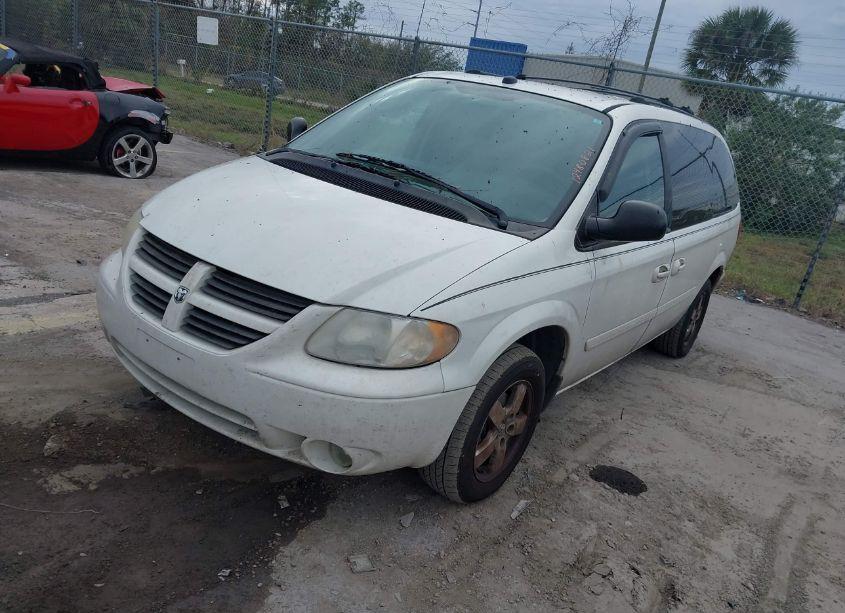 Photo 2 of 2005 Dodge Grand CARAVAN SXT (VIN 2D4GP44L25R462016)