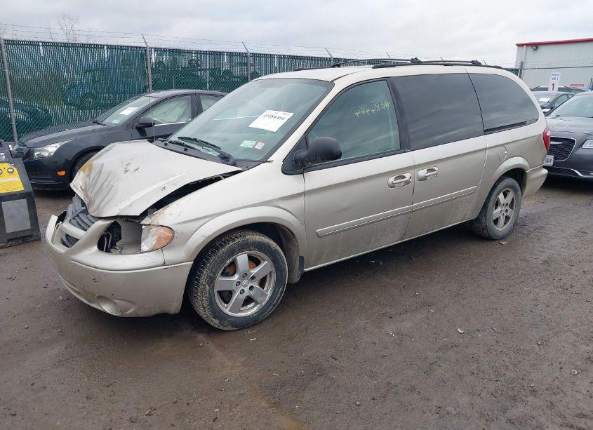 Photo 2 of 2005 Dodge Grand CARAVAN SXT (VIN 2D4GP44L25R477390)