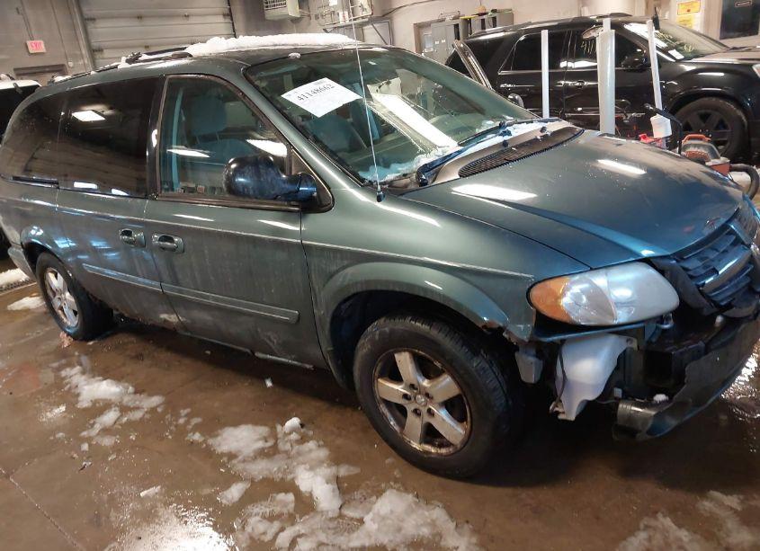 2005 Dodge Grand CARAVAN SXT (VIN 2D4GP44L45R540148) main photo