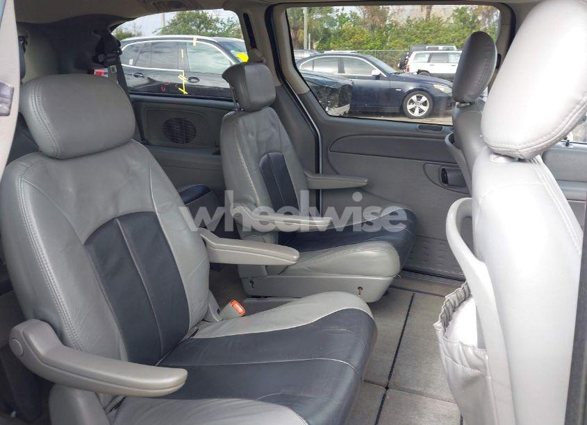 Photo 8 of 2006 Dodge Grand CARAVAN SXT (VIN 2D4GP44L56R827693)