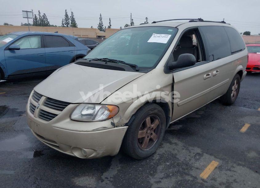 Photo 2 of 2005 Dodge Grand CARAVAN SXT (VIN 2D4GP44L65R183670)