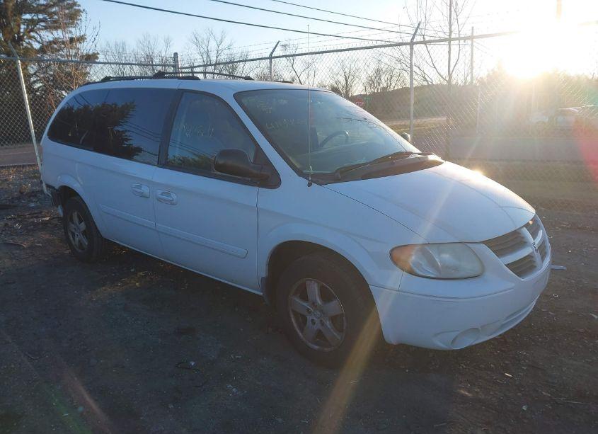 2006 Dodge Grand CARAVAN SXT (VIN 2D4GP44L66R695821) main photo