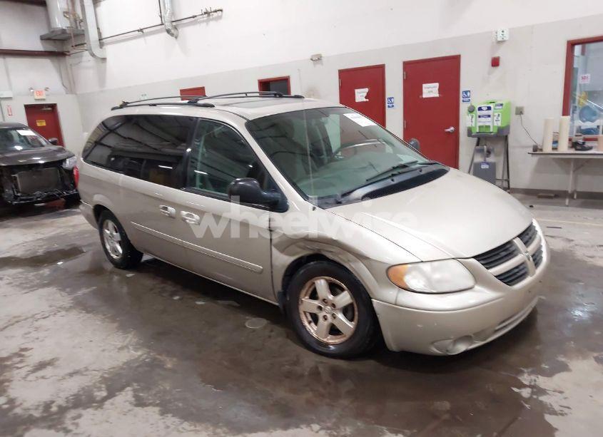 2005 Dodge Grand CARAVAN SXT (VIN 2D4GP44L75R282840) main photo