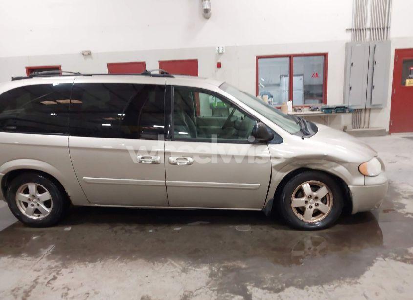 Photo 13 of 2005 Dodge Grand CARAVAN SXT (VIN 2D4GP44L75R282840)