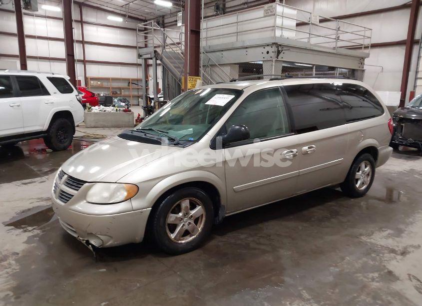 Photo 2 of 2005 Dodge Grand CARAVAN SXT (VIN 2D4GP44L75R282840)
