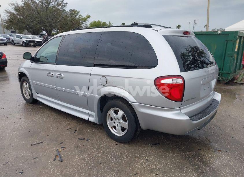 Photo 3 of 2005 Dodge Grand CARAVAN SXT (VIN 2D4GP44L85R207743)