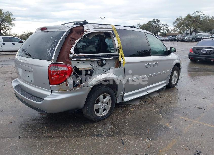 Photo 4 of 2005 Dodge Grand CARAVAN SXT (VIN 2D4GP44L85R207743)