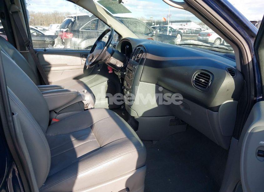 Photo 5 of 2005 Dodge Grand CARAVAN SXT (VIN 2D4GP44L85R210335)