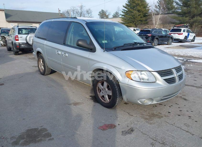 2005 Dodge Grand CARAVAN SXT (VIN 2D4GP44L85R354824) main photo