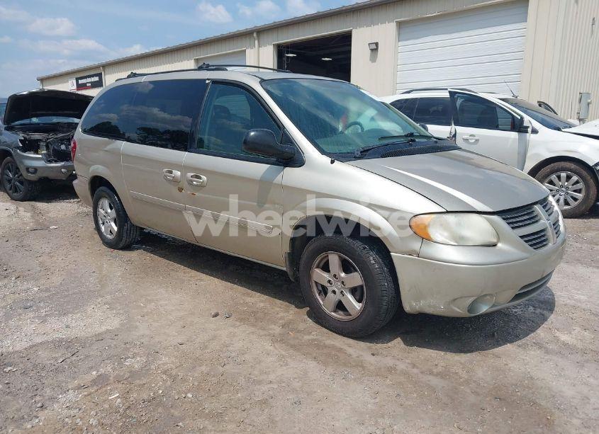 2005 Dodge Grand CARAVAN SXT (VIN 2D4GP44L85R401205) main photo