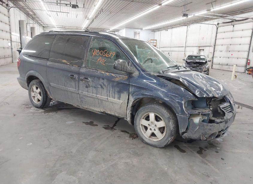 2005 Dodge Grand CARAVAN SXT (VIN 2D4GP44L85R432731) main photo