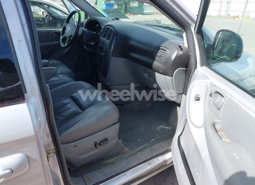 Photo 5 of 2005 Dodge Grand CARAVAN SXT (VIN 2D4GP44L85R476695)
