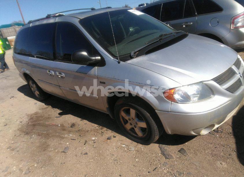 2005 Dodge Grand CARAVAN SXT (VIN 2D4GP44L95R290891) main photo