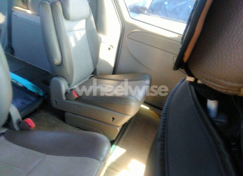 Photo 8 of 2005 Dodge Grand CARAVAN SXT (VIN 2D4GP44L95R290891)