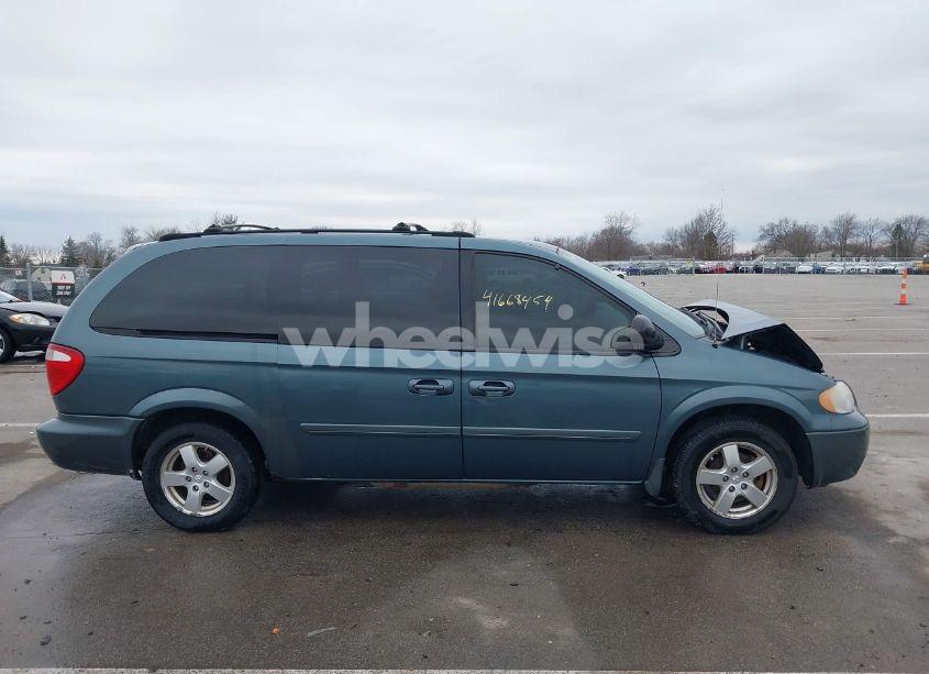 Photo 14 of 2005 Dodge Grand CARAVAN SXT (VIN 2D4GP44LX5R115310)