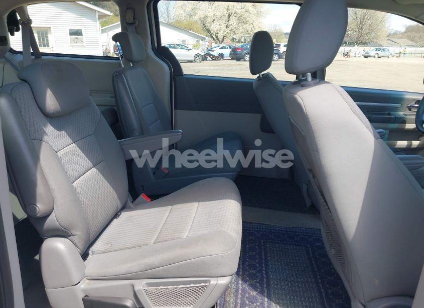 Photo 8 of 2010 Dodge Grand CARAVAN SE (VIN 2D4RN4DE0AR107498)