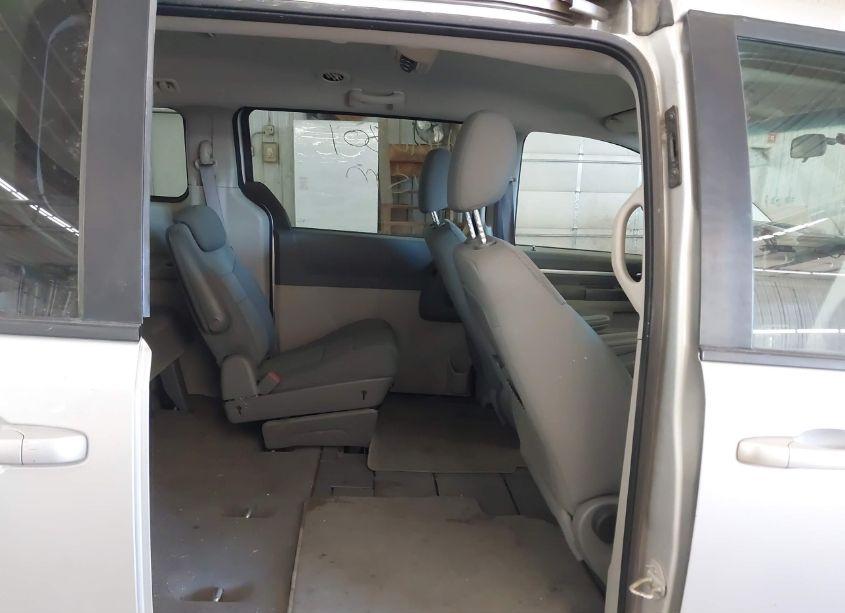 Photo 8 of 2010 Dodge Grand CARAVAN SE (VIN 2D4RN4DE0AR111390)