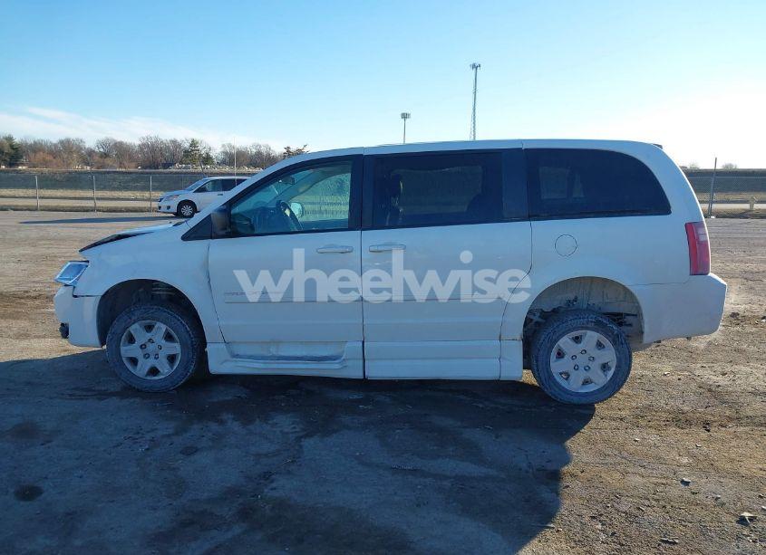 Photo 14 of 2010 Dodge Grand CARAVAN SE (VIN 2D4RN4DE0AR296623)