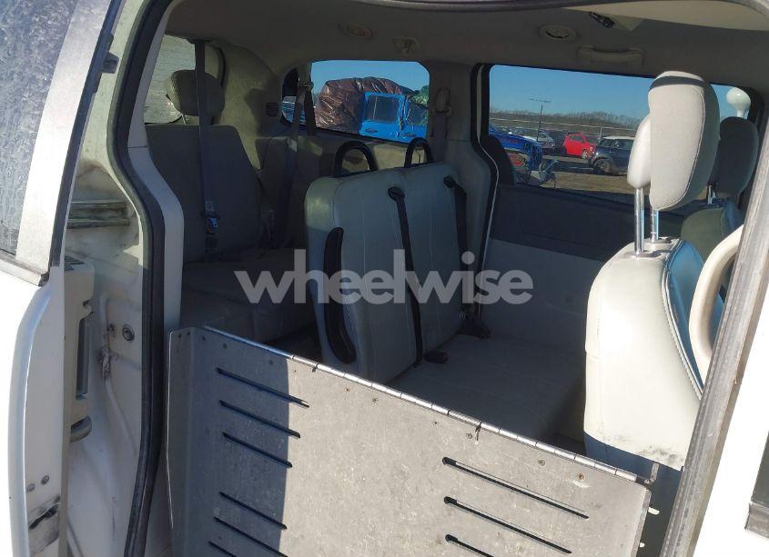 Photo 8 of 2010 Dodge Grand CARAVAN SE (VIN 2D4RN4DE0AR296623)