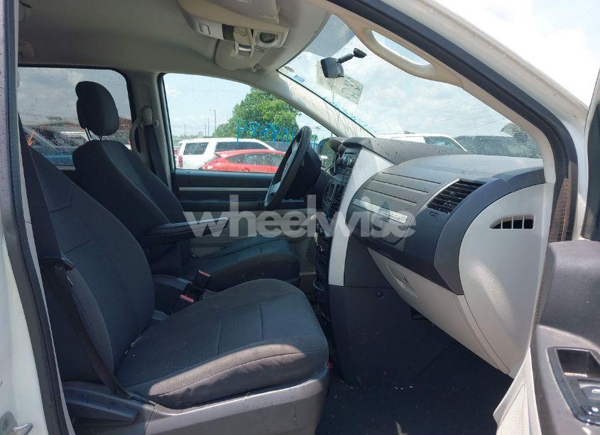 Photo 5 of 2010 Dodge Grand CARAVAN SE (VIN 2D4RN4DE2AR454895)