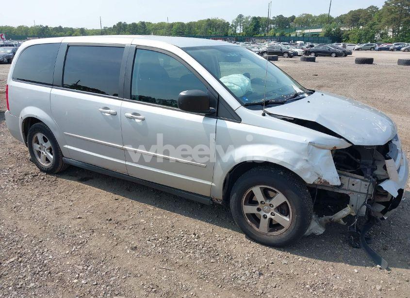 2010 Dodge Grand CARAVAN SE (VIN 2D4RN4DE2AR462592) main photo