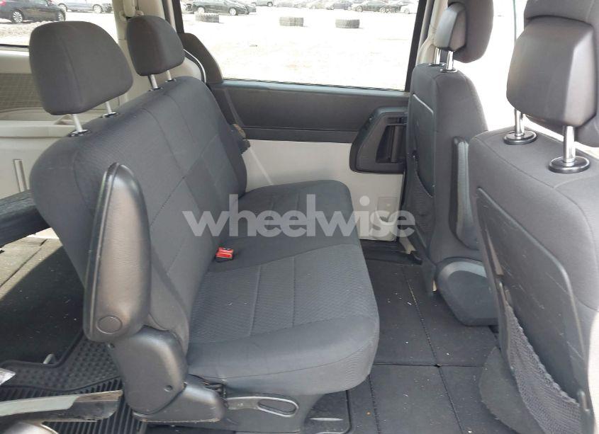 Photo 8 of 2010 Dodge Grand CARAVAN SE (VIN 2D4RN4DE2AR462592)