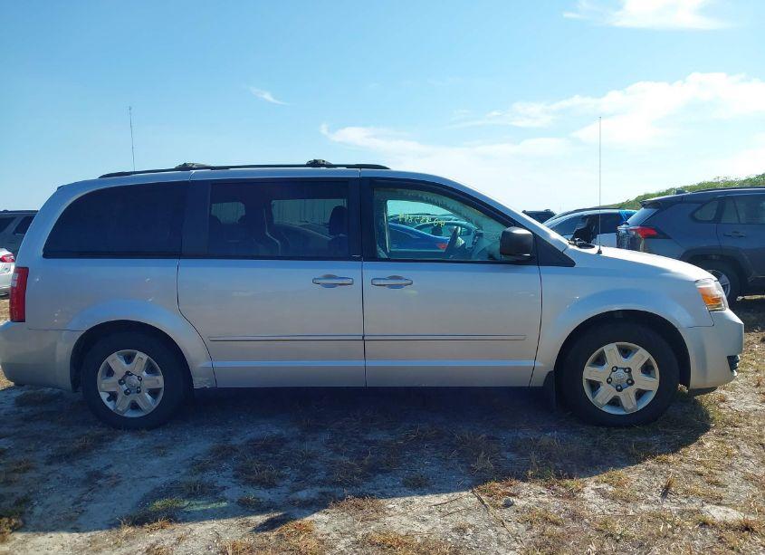 Photo 13 of 2010 Dodge Grand CARAVAN SE (VIN 2D4RN4DE3AR147011)