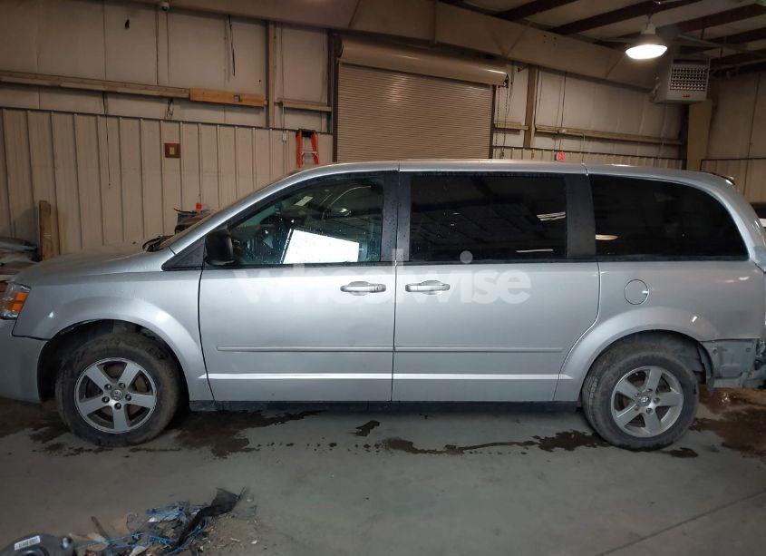 Photo 14 of 2010 Dodge Grand CARAVAN SE (VIN 2D4RN4DE3AR341120)