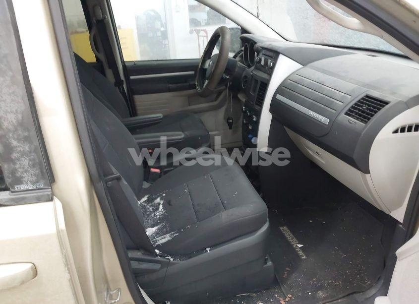 Photo 5 of 2010 Dodge Grand CARAVAN SE (VIN 2D4RN4DE3AR419752)