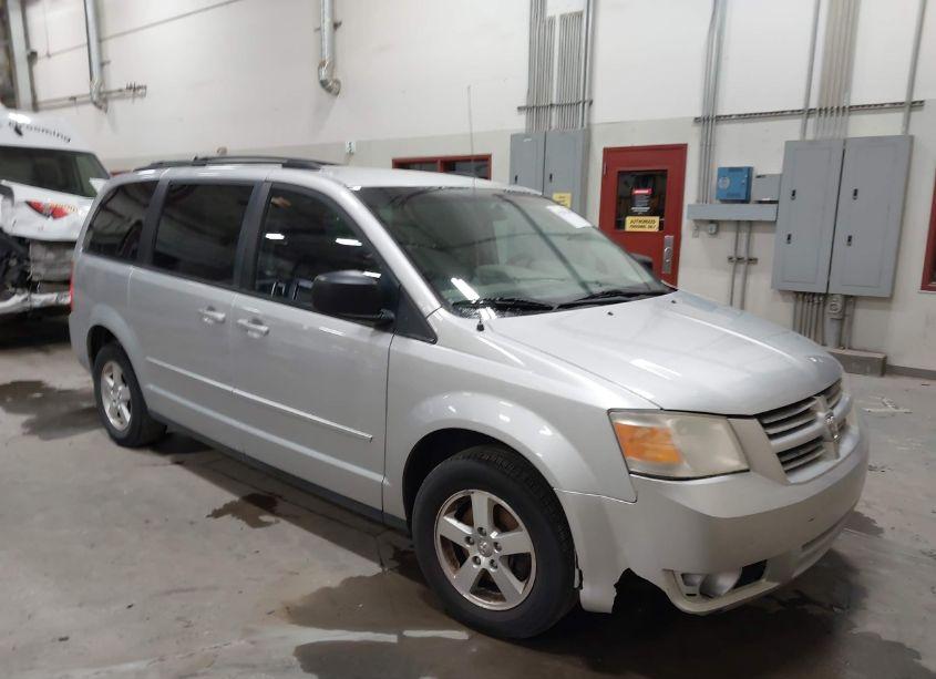 2010 Dodge Grand CARAVAN SE (VIN 2D4RN4DE4AR269795) main photo