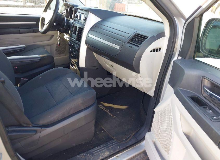 Photo 5 of 2010 Dodge Grand CARAVAN SE (VIN 2D4RN4DE4AR297774)