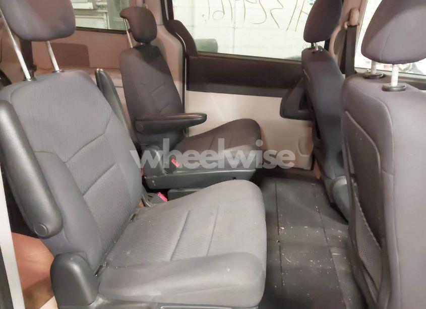Photo 8 of 2010 Dodge Grand CARAVAN SE (VIN 2D4RN4DE5AR123504)