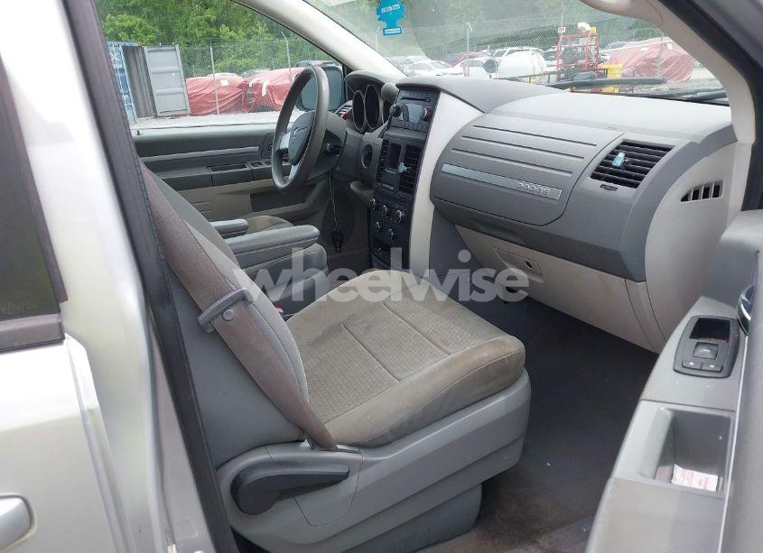 Photo 5 of 2010 Dodge Grand CARAVAN SE (VIN 2D4RN4DE6AR111362)