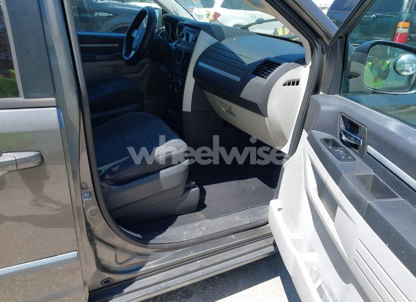 Photo 5 of 2010 Dodge Grand CARAVAN SE (VIN 2D4RN4DE6AR331178)