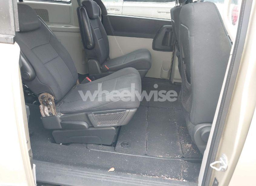 Photo 8 of 2010 Dodge Grand CARAVAN SE (VIN 2D4RN4DE6AR362401)